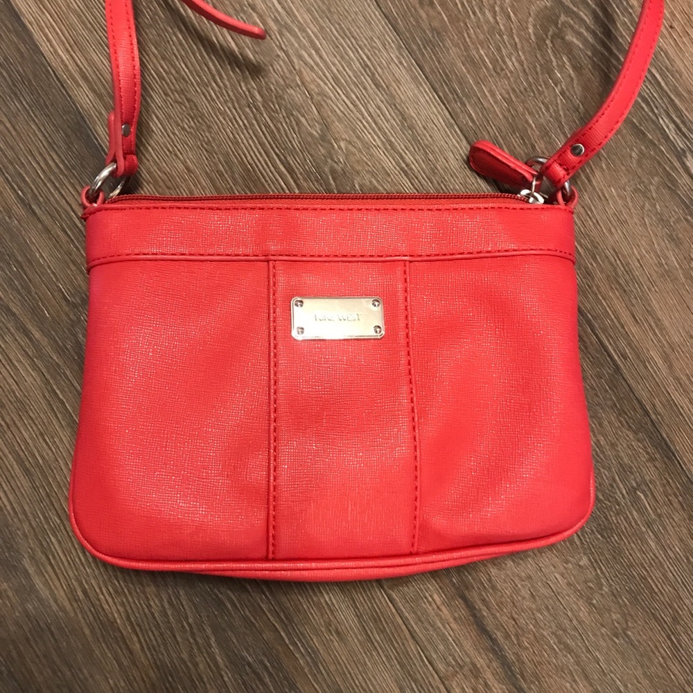 🔥Nine West Red Purse!🔥